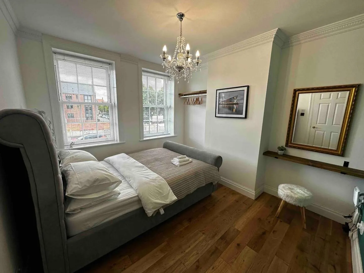 Grammar School Yard Four Bedroom Free Parking Kingston upon Hull