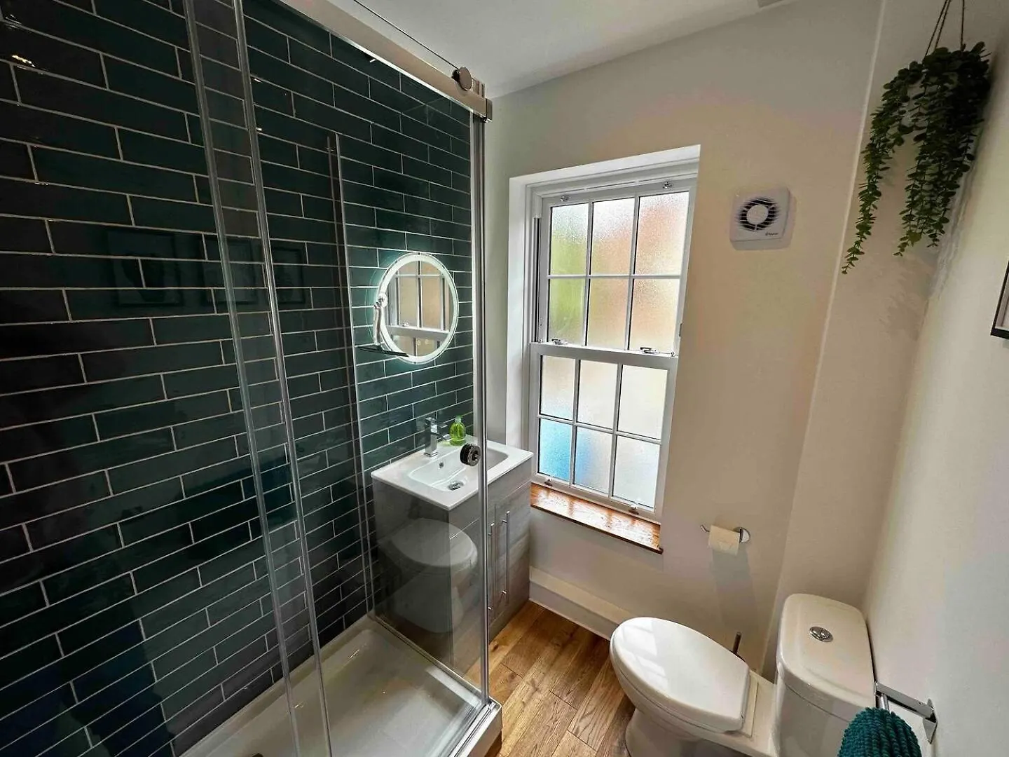 Grammar School Yard Four Bedroom Free Parking Kingston upon Hull
