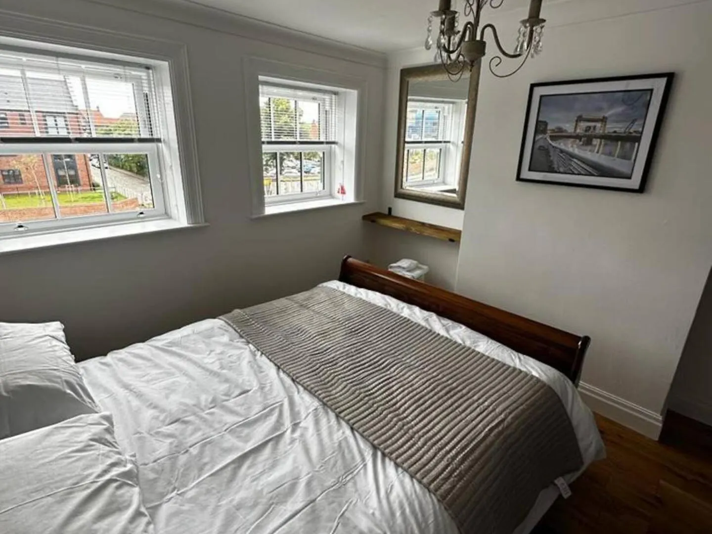 Grammar School Yard Four Bedroom Free Parking Kingston upon Hull Feriehus