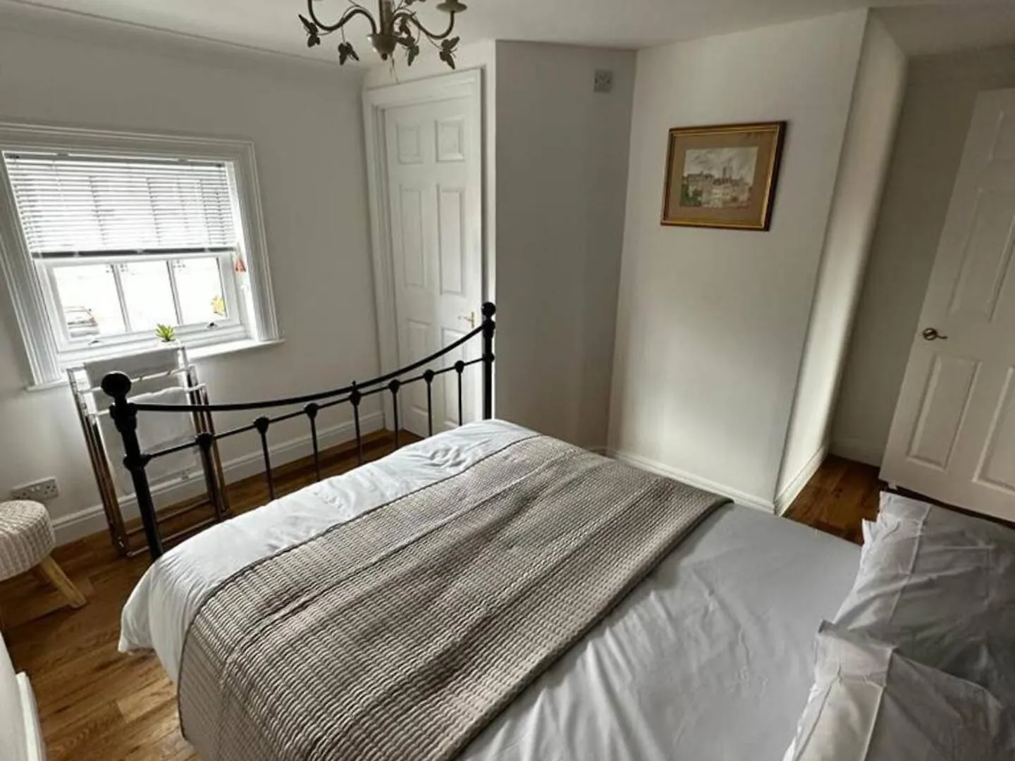 Grammar School Yard Four Bedroom Free Parking Kingston upon Hull